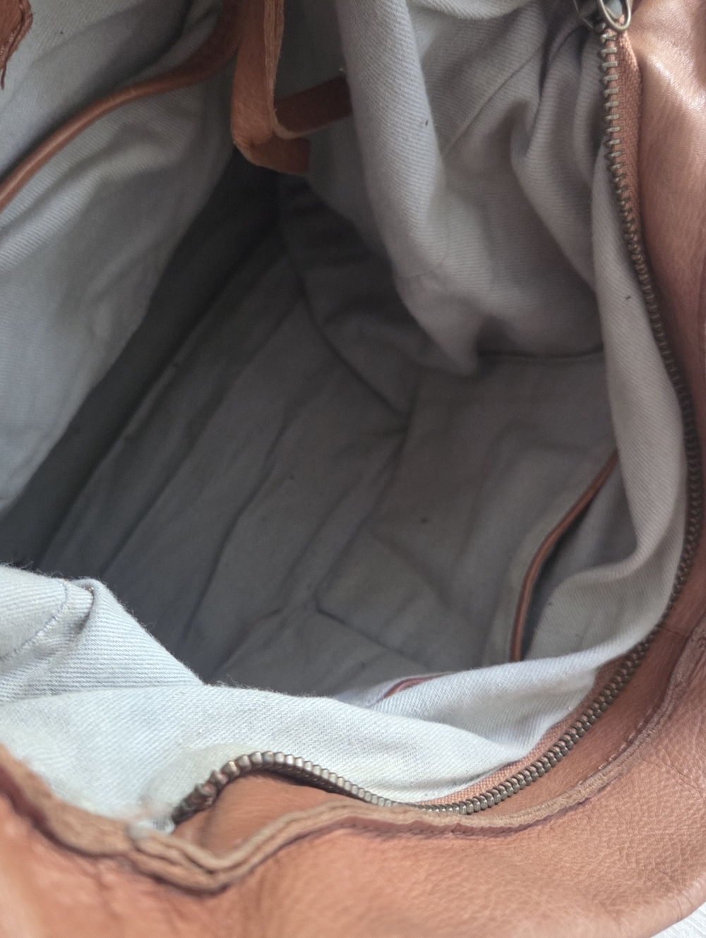 Leather Crossbody Day & Mood Malou Hobo Purse Bag *flaw - Picture 14 of 14